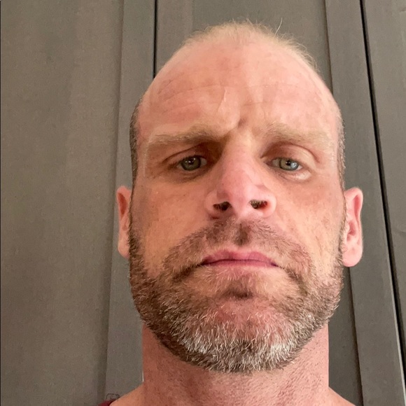 Meet your Posher, Chad - Picture 1 of 1